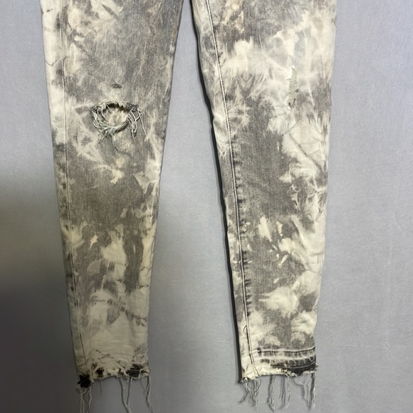 Zara Bleached Jeans - Picture 3 of 8